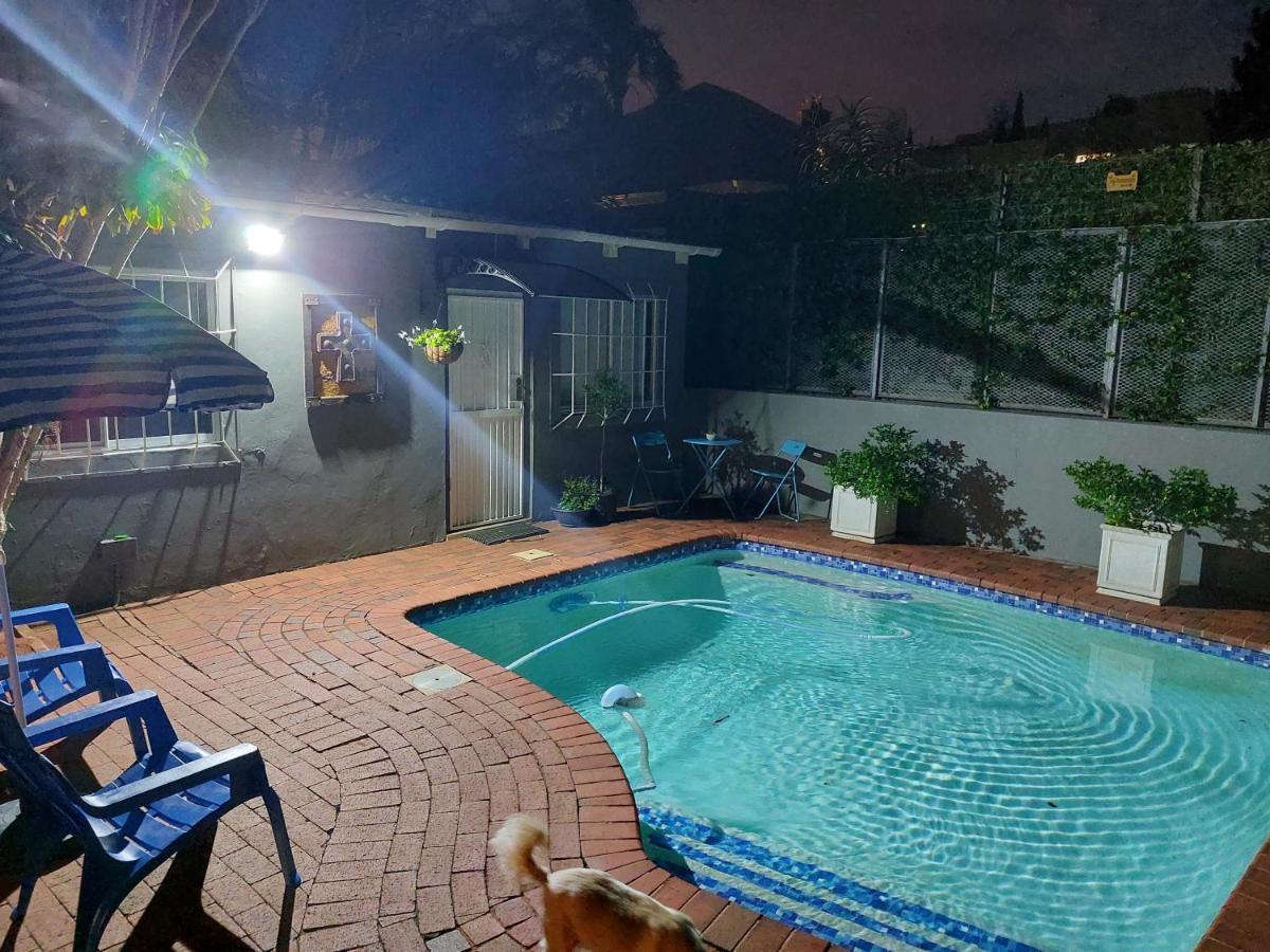 Tamarisk Bed & Breakfast Durban Bagian luar foto